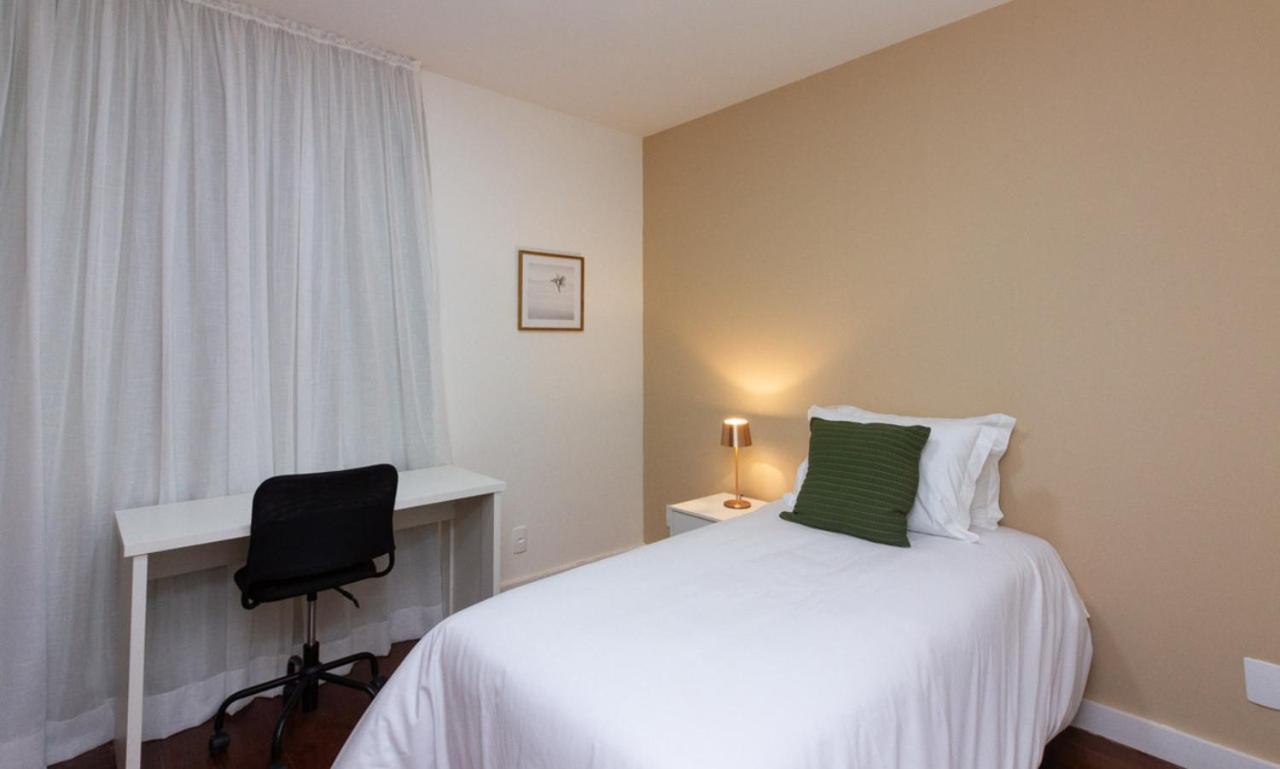 Apartamento Tabas - Espacoso Ape No Leblon - Lb0005 Rio de Janeiro