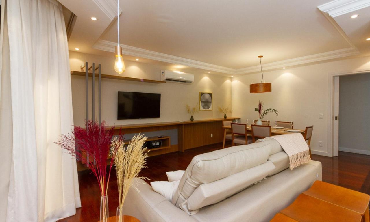 Apartamento Tabas - Espacoso Ape No Leblon - Lb0005