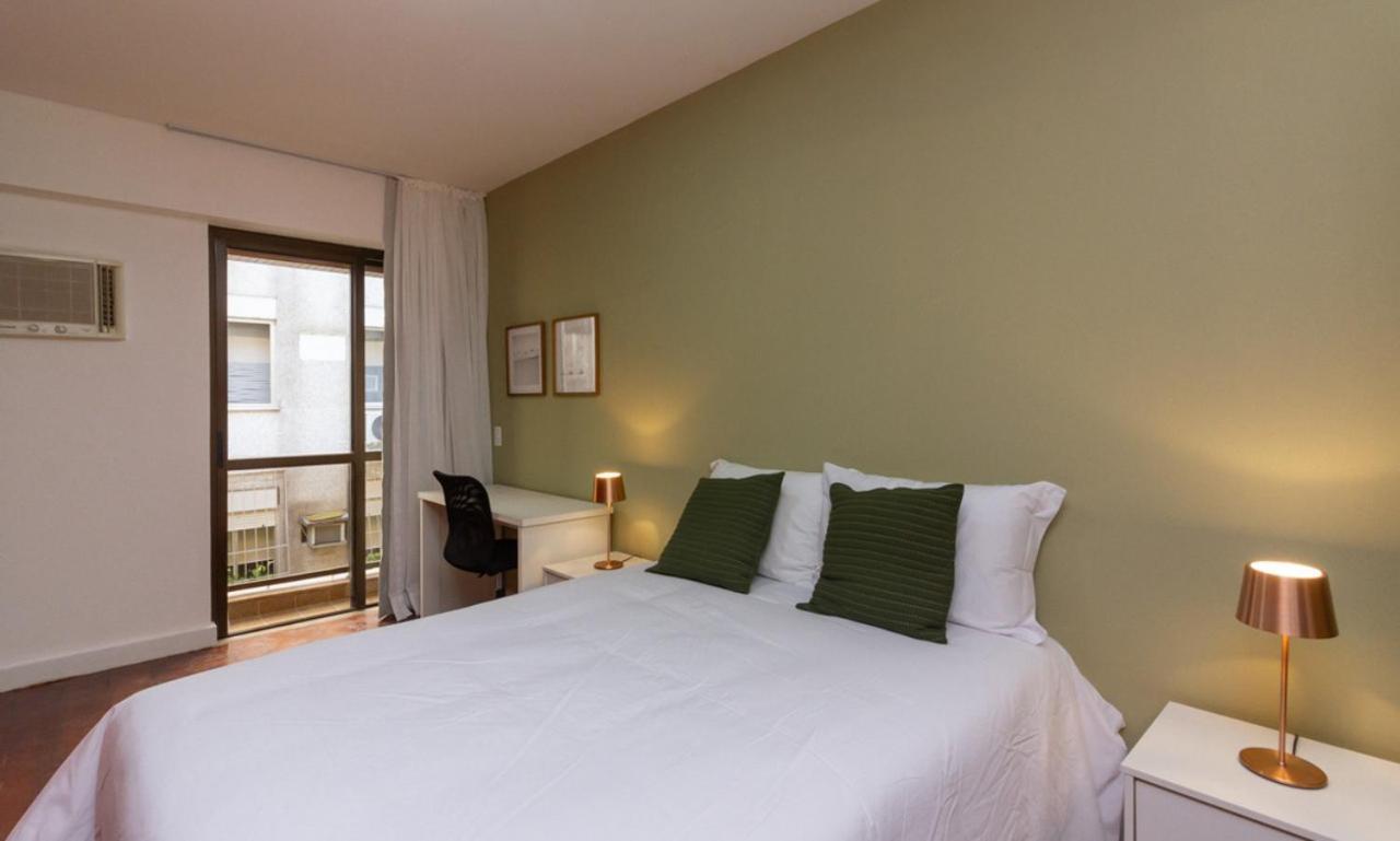 Tabas - Espacoso Ape No Leblon - Lb0005 Apartamento *