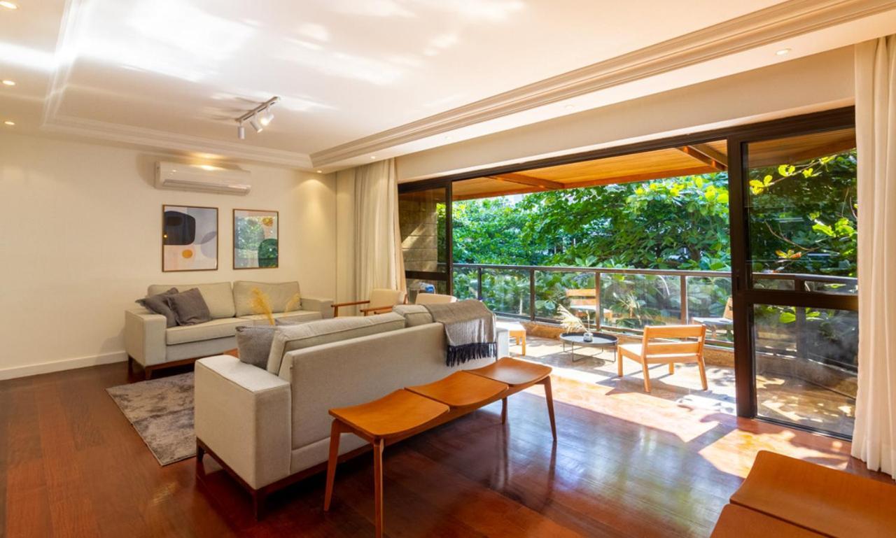 Apartamento Tabas - Espacoso Ape No Leblon - Lb0005 Rio de Janeiro