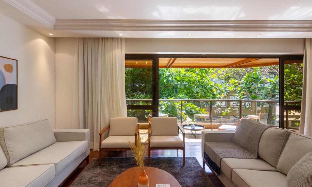 Apartamento Tabas - Espacoso Ape No Leblon - Lb0005 Rio de Janeiro